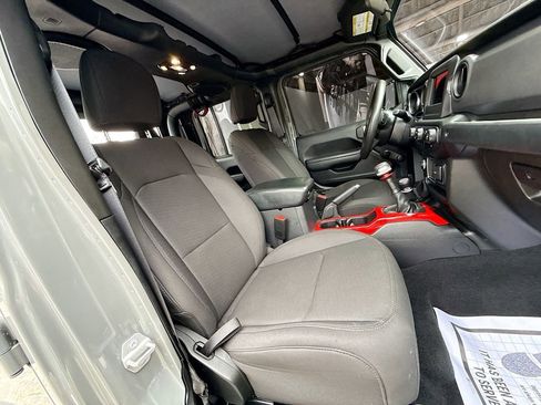 Used 2022 Jeep Gladiator Sport image 33