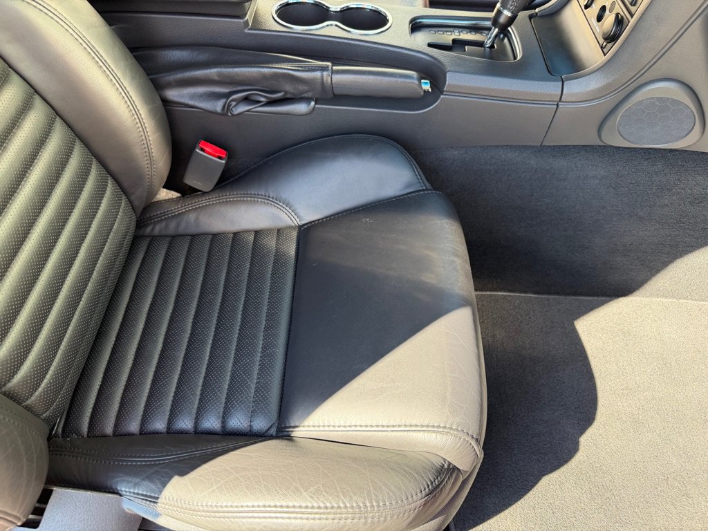 Used 2002 Ford Thunderbird RWD image 22