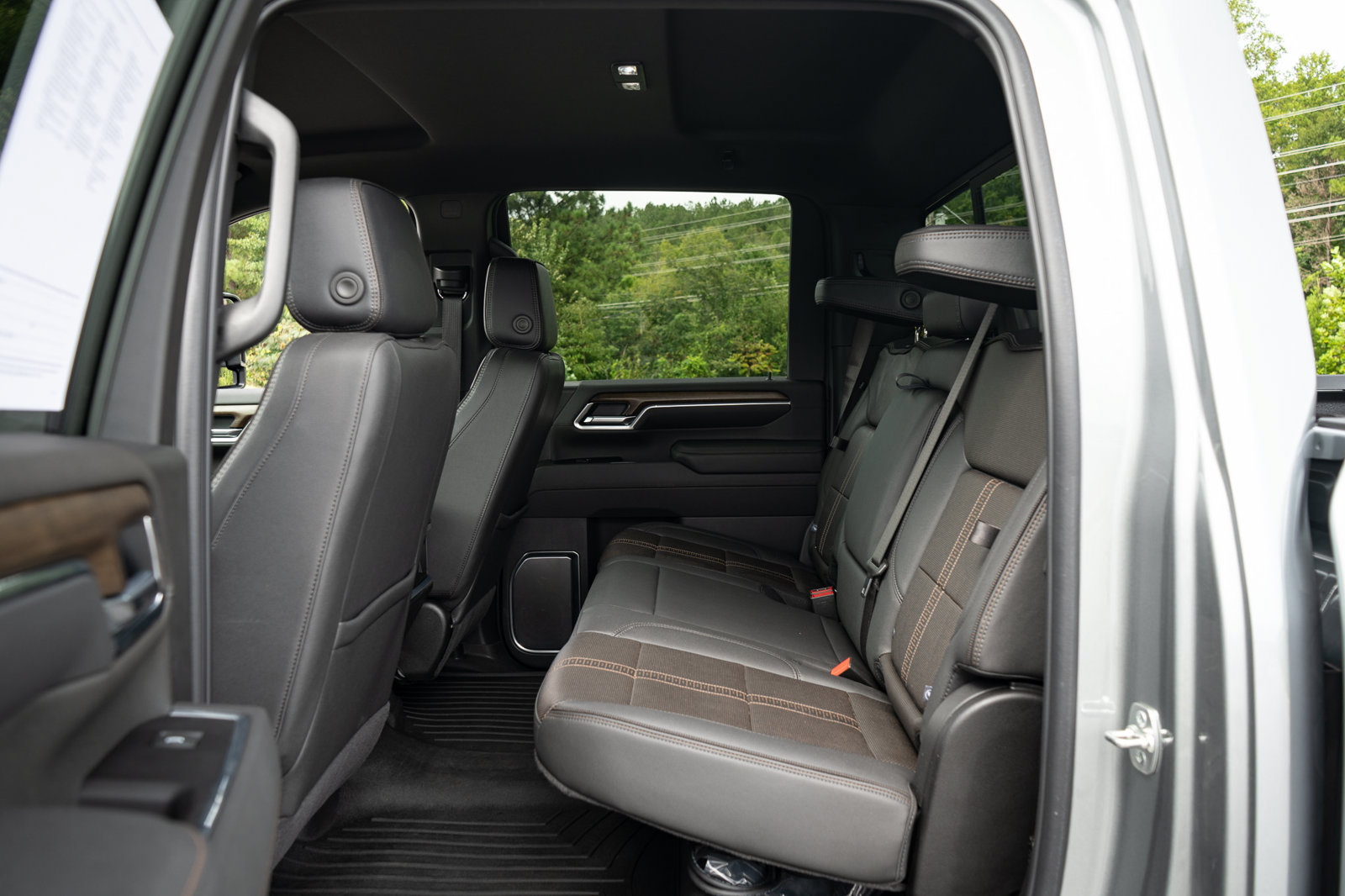 Used 2025 Chevrolet Silverado 2500 High Country w/ Technology Package AWD/4WD image 35