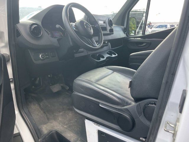 Used 2023 Mercedes-Benz Sprinter 1500 image 23