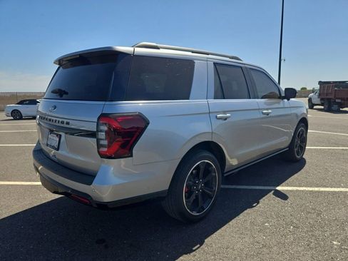 Used 2023 Ford Expedition Limited AWD/4WD image 2