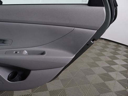 Certified 2024 Hyundai Elantra SE FWD image 22