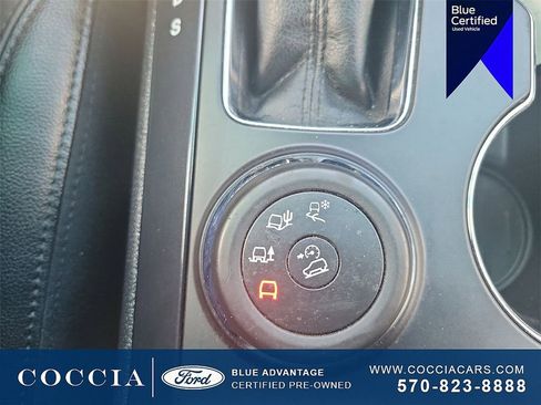Certified 2016 Ford Explorer XLT w/ Equipment Group 202A image 20