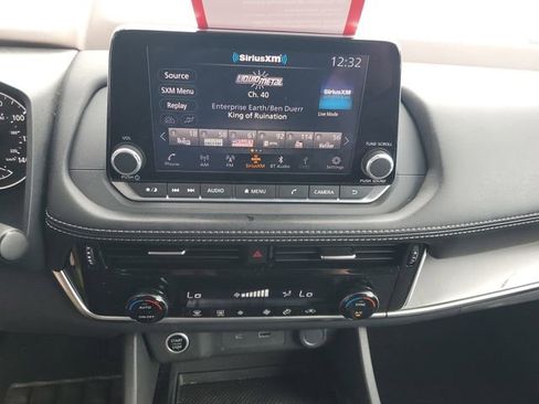 Certified 2023 Nissan Rogue SV FWD image 13