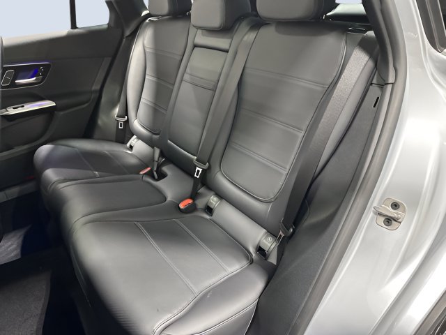 Used 2024 Mercedes-Benz GLC 300 4MATIC image 31