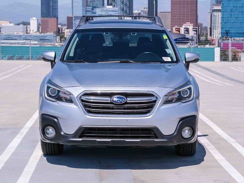Used 2019 Subaru Outback 3.6R Limited AWD/4WD image 2