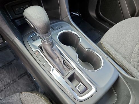 Used 2024 Chevrolet Equinox LT AWD/4WD image 15