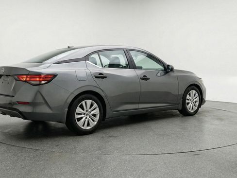 Used 2025 Nissan Sentra S FWD image 7