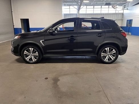 Used 2021 Mitsubishi Outlander Sport SE image 6