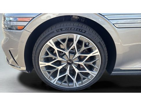 Used 2025 Genesis G90 3.5T AWD/4WD image 20