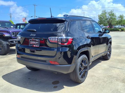 New 2026 Jeep Compass Altitude AWD/4WD image 4