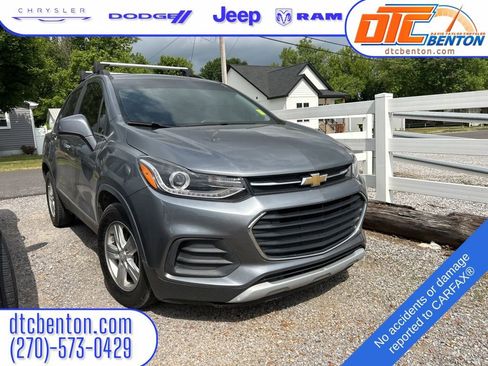 Used 2019 Chevrolet Trax LT w/ LT Convenience Package FWD image 1