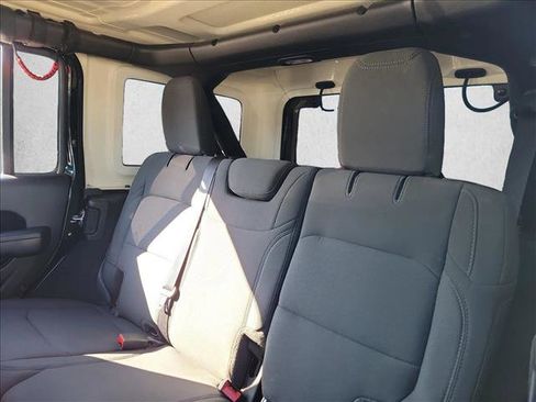 Used 2022 Jeep Wrangler Unlimited Willys image 14