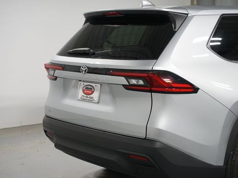 Certified 2025 Toyota Grand Highlander FWD image 9