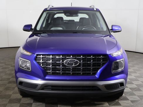 Used 2023 Hyundai Venue SEL image 8