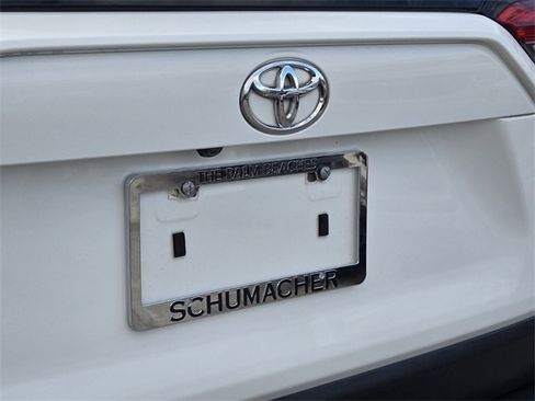 Used 2019 Toyota RAV4 XLE Premium w/ Cold Weather Package image 9
