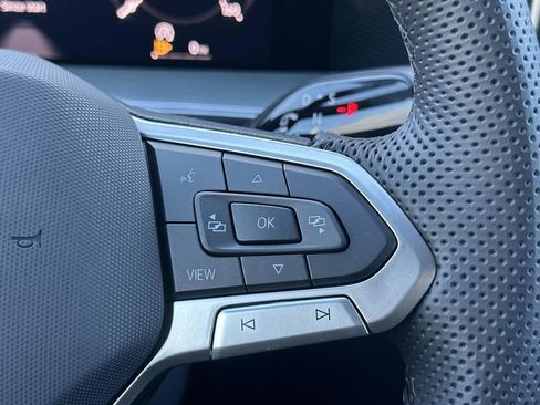 New 2026 Volkswagen Tiguan SE R-Line image 11