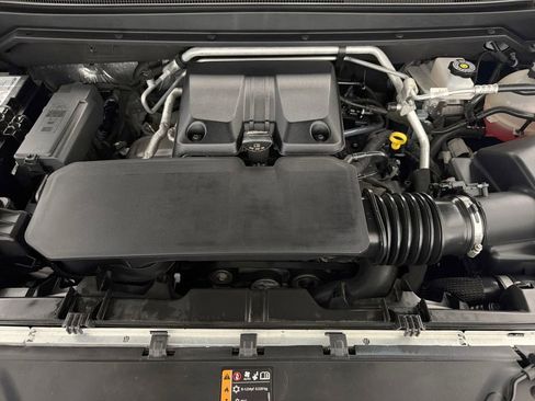 Used 2024 Chevrolet Colorado ZR2 w/ ZR2 Convenience Package III AWD/4WD image 37