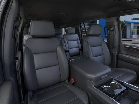 New 2026 Chevrolet Suburban LT w/ Comfort Package AWD/4WD image 17