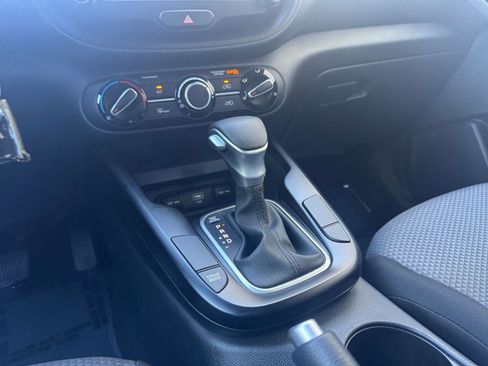 Used 2025 Kia Soul LX w/ LX Technology Package image 39