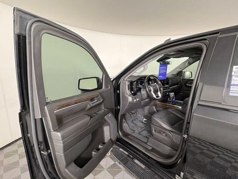 Used 2023 GMC Sierra 1500 Elevation w/ Elevation Premium Package AWD/4WD image 11