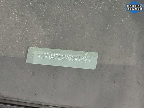 Used 2024 Mercedes-Benz GLE 350 4MATIC image 27