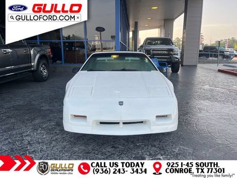 Used 1988 Pontiac Fiero GT RWD image 2