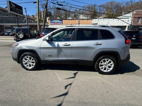 Used 2015 Jeep Cherokee Latitude w/ Comfort/Convenience Group image 4