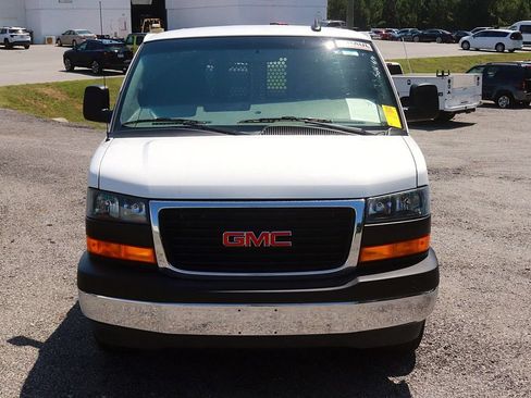 Used 2025 GMC Savana 2500 w/ Driver Convenience Package RWD image 2