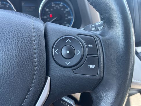 Used 2016 Toyota RAV4 XLE AWD/4WD image 18