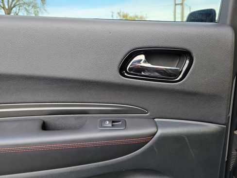 Used 2023 Dodge Durango GT image 12