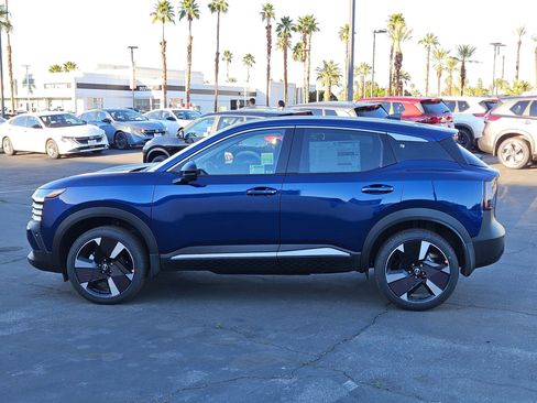 New 2026 Nissan Kicks SR FWD image 3