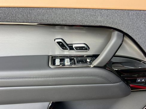New 2026 Land Rover Range Rover Sport Dynamic SE AWD/4WD image 11