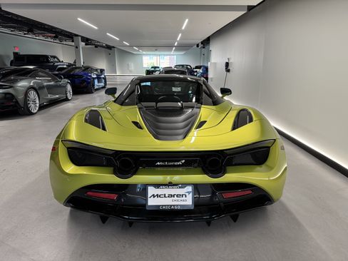 Used 2023 McLaren 720S Spider RWD image 3