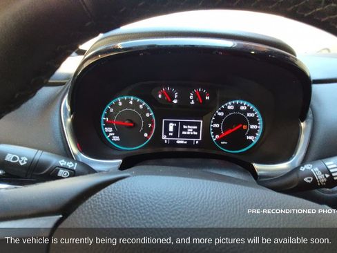 Used 2023 Chevrolet Traverse LT w/ LPO, Roadside Safety Package FWD image 16