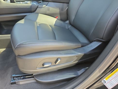 Used 2024 Cadillac XT6 Luxury FWD image 33