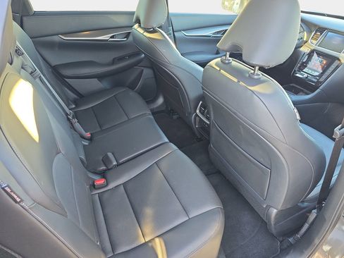 Used 2025 INFINITI QX50 Luxe image 11