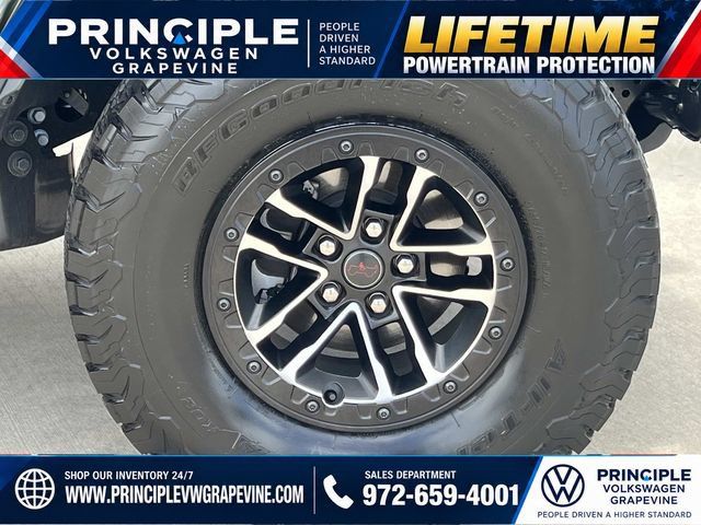 Used 2026 Jeep Wrangler Unlimited Rubicon AWD/4WD image 3