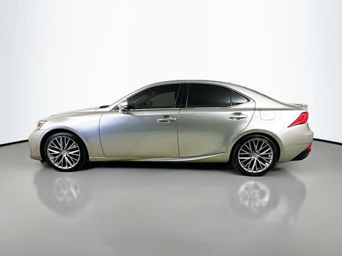 Used 2017 Lexus IS 200t RWD image 4