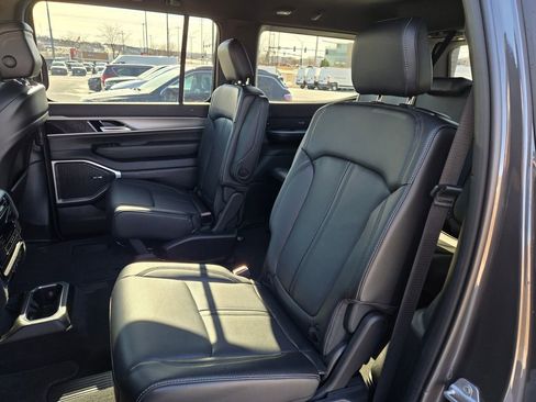New 2026 Jeep Grand Wagoneer 4WD image 27