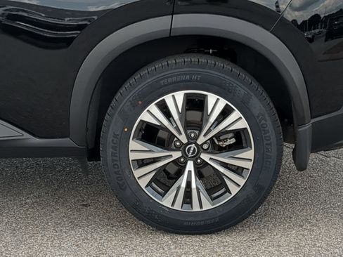 Used 2023 Nissan Rogue SV AWD/4WD image 11