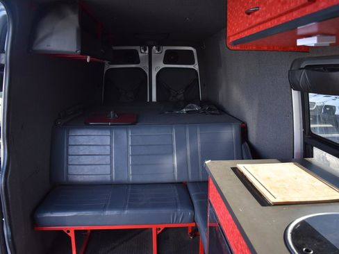 Used 2013 Mercedes-Benz Sprinter 2500 image 10