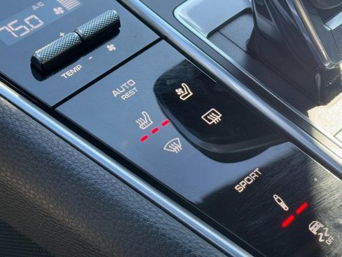 Used 2019 Porsche Panamera 4 image 20
