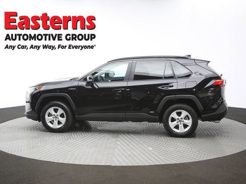 Used 2021 Toyota RAV4 LE image 59