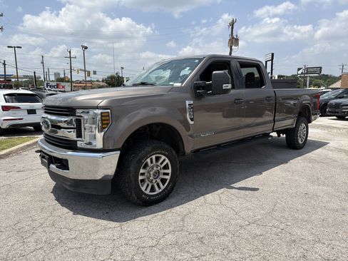 Used 2018 Ford F250 XLT AWD/4WD image 7