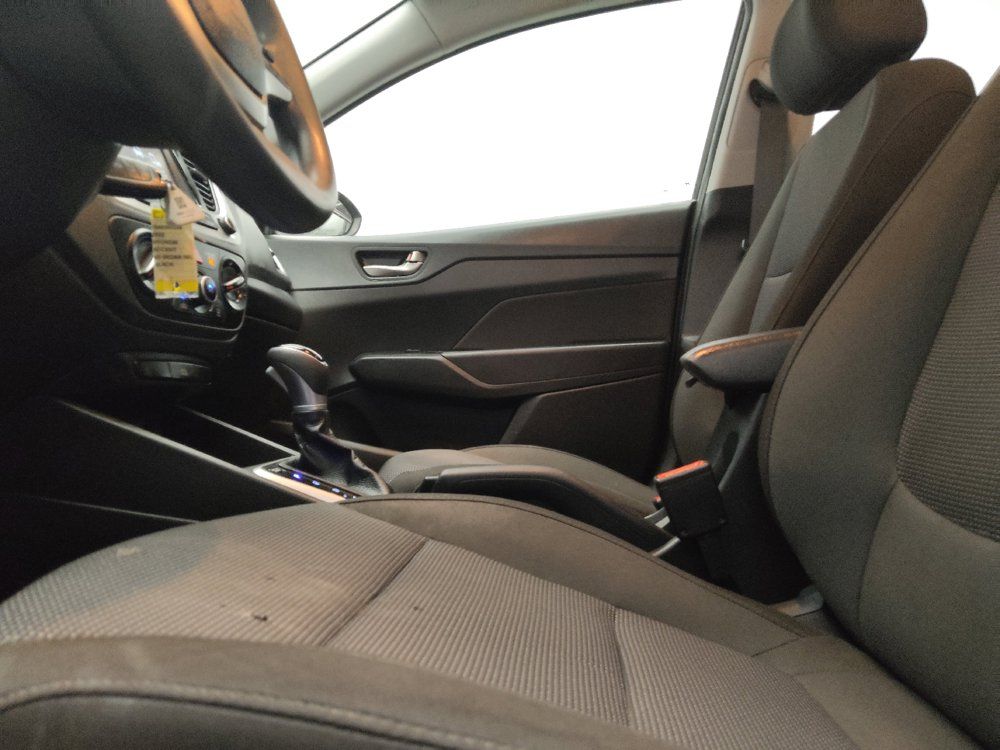 Used 2022 Hyundai Accent SEL FWD image 17