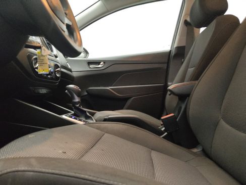 Used 2022 Hyundai Accent SEL FWD image 17
