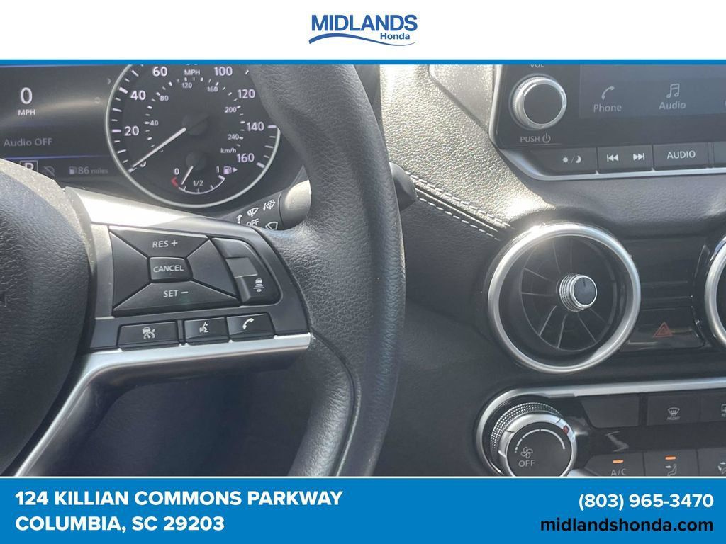 Used 2025 Nissan Sentra SV FWD image 21