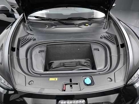 Used 2023 Audi e-tron GT Premium Plus w/ Performance Package image 39