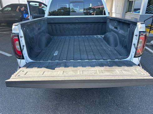 Used 2017 GMC Sierra 1500 Denali AWD/4WD image 28
